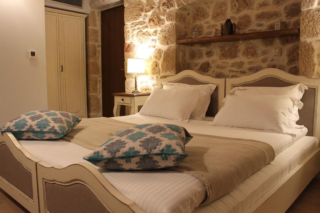 Vetilios Lithos Boutique Hotel Néon Oítilon Esterno foto