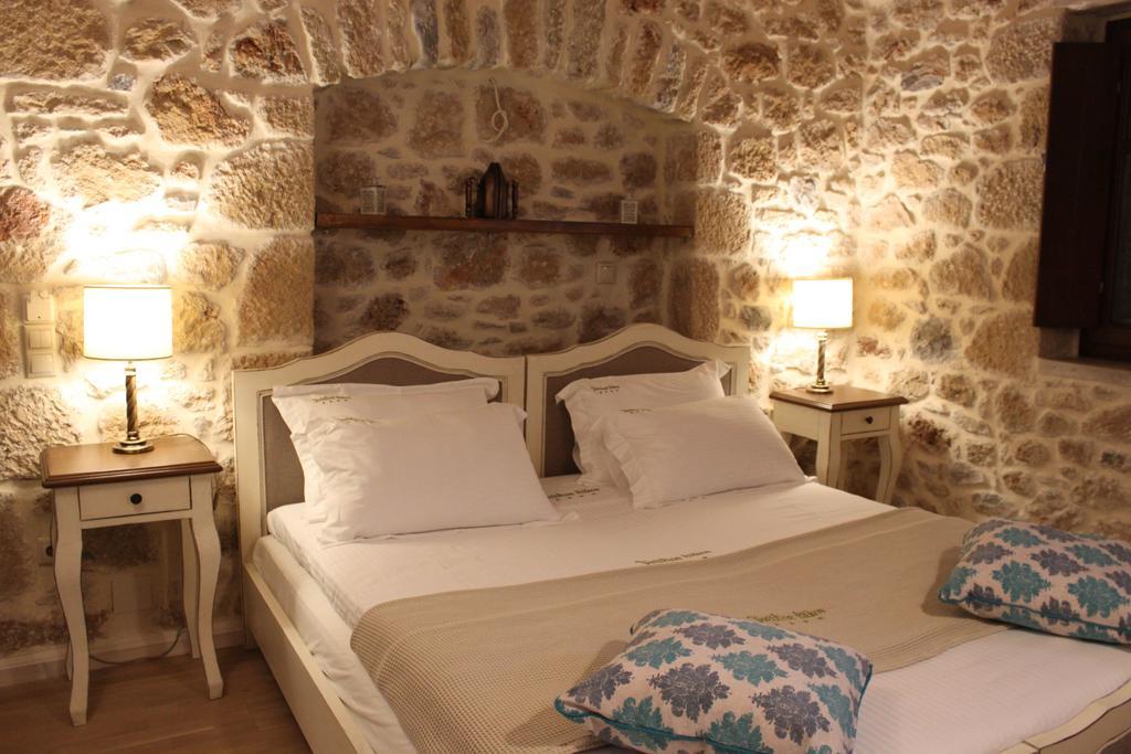 Vetilios Lithos Boutique Hotel Néon Oítilon Esterno foto